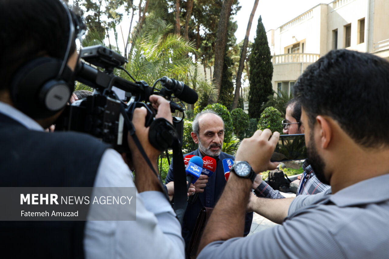 حاشیه جلسه هیئت دولت