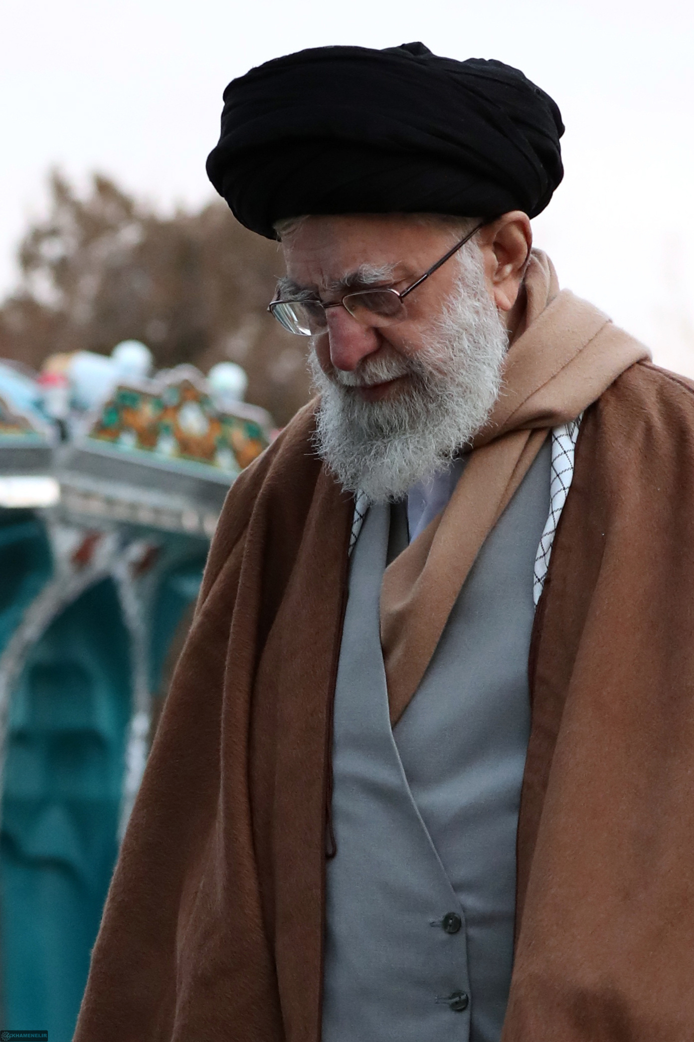 تصاویری از حضور رهبر انقلاب در حرم مطهر حضرت امام خمینی(ره) 