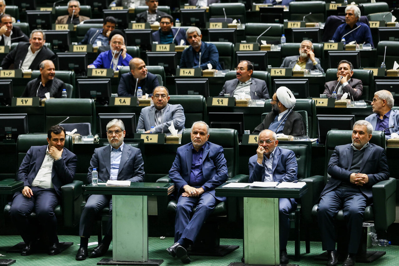 بررسی اجرای برنامه هفتم در مجلس با حضور رئیس جمهور