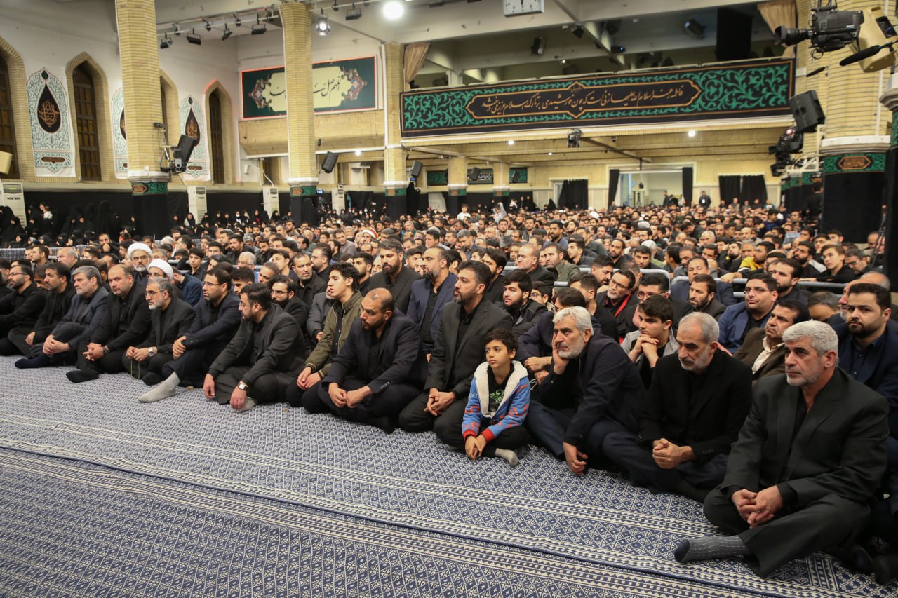  حضور قالیباف در سومین شب مراسم عزاداری شهادت حضرت زهرا(س) 