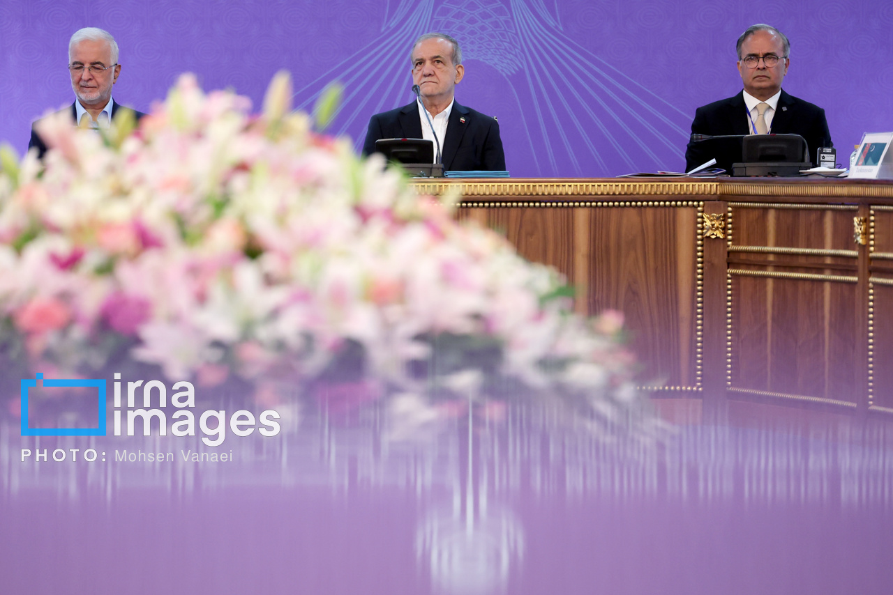 پزشکیان در نشست وزیران «اکو»