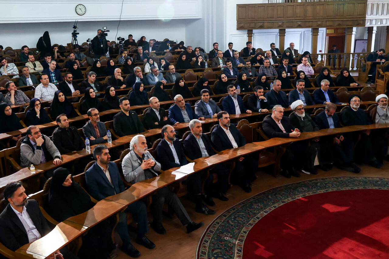 آئین گرامیداشت روز کتاب و کتابخوانی با حضور قالیباف