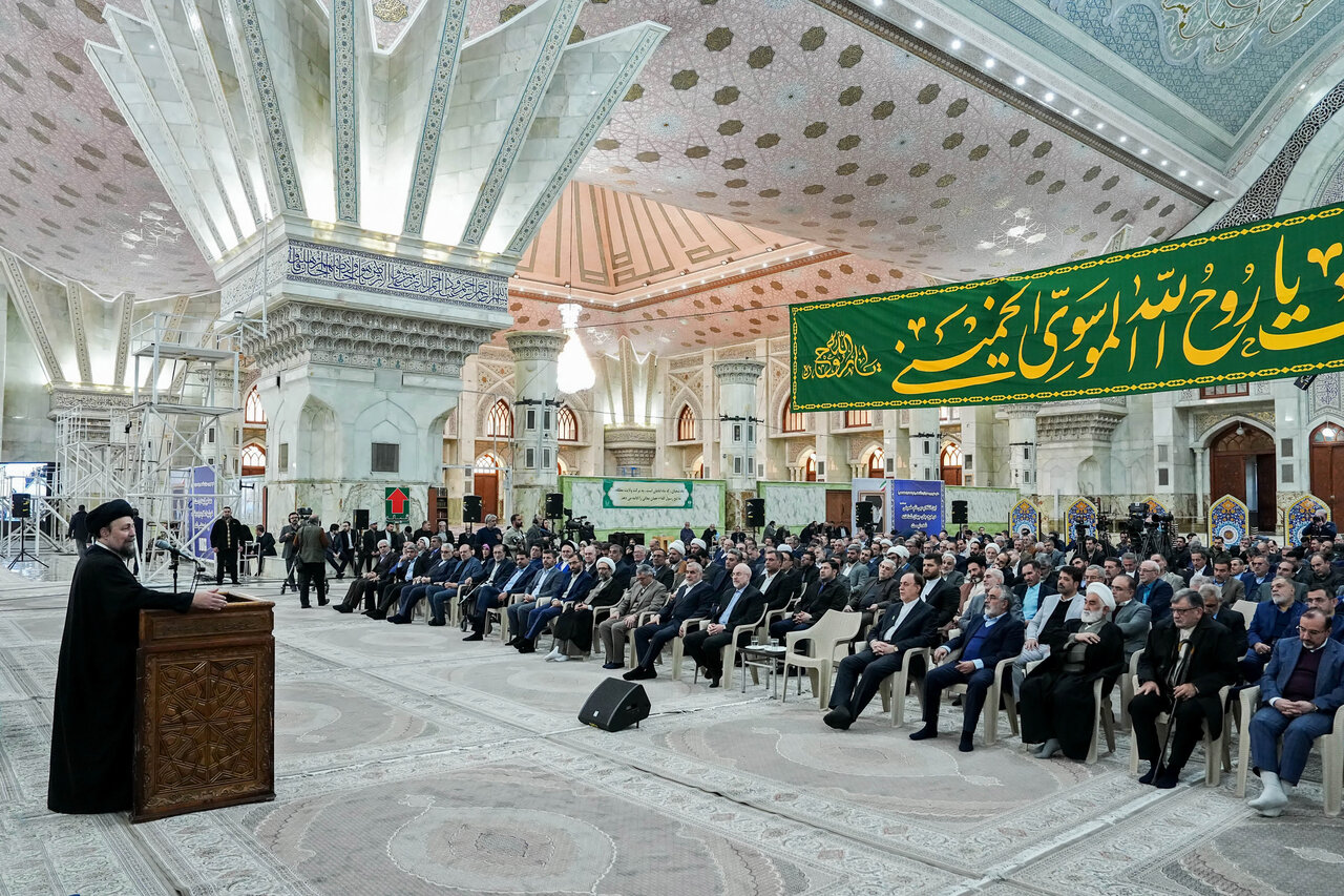 تجدید میثاق رئیس مجلس و نمایندگان با آرمان‌های امام(ره)