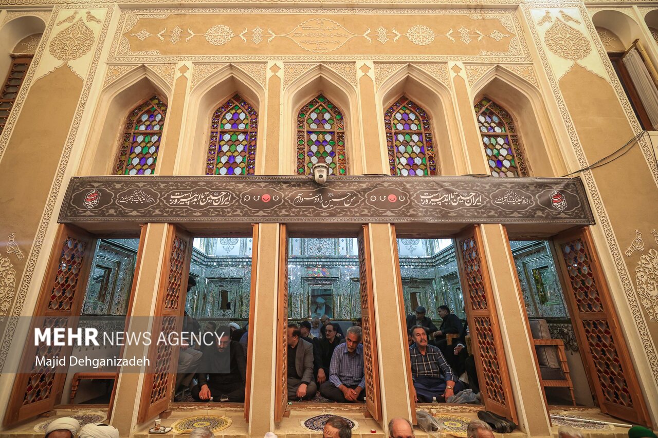 روضه‌خوانی سنتی در بیت شهید صدوقی یزد