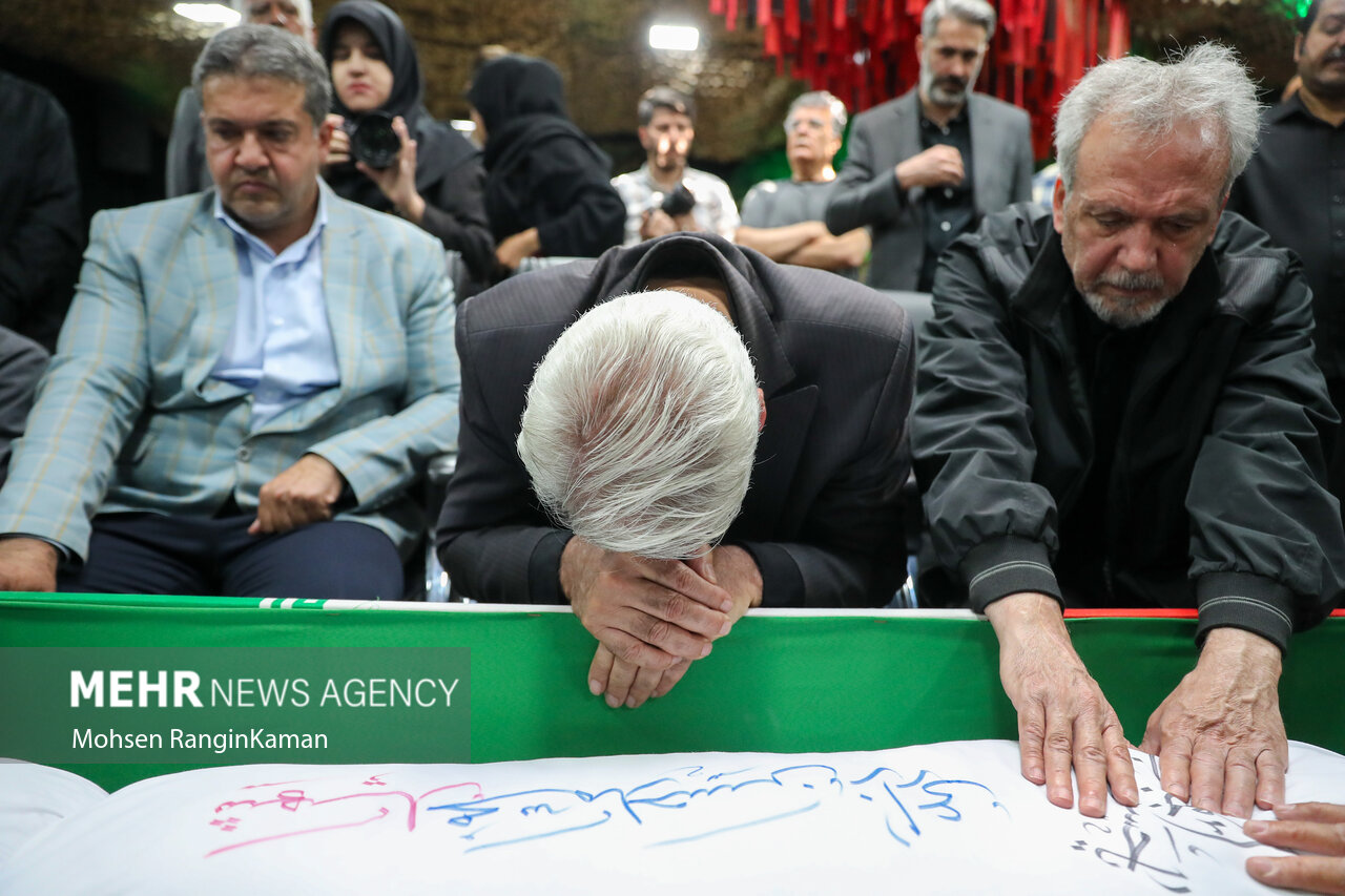 مراسم وداع با پیکر مطهر شهید محمدحسن زارعی