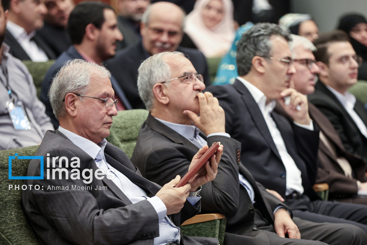 همایش روز جهانی ارتباطات با حضور پزشکیان