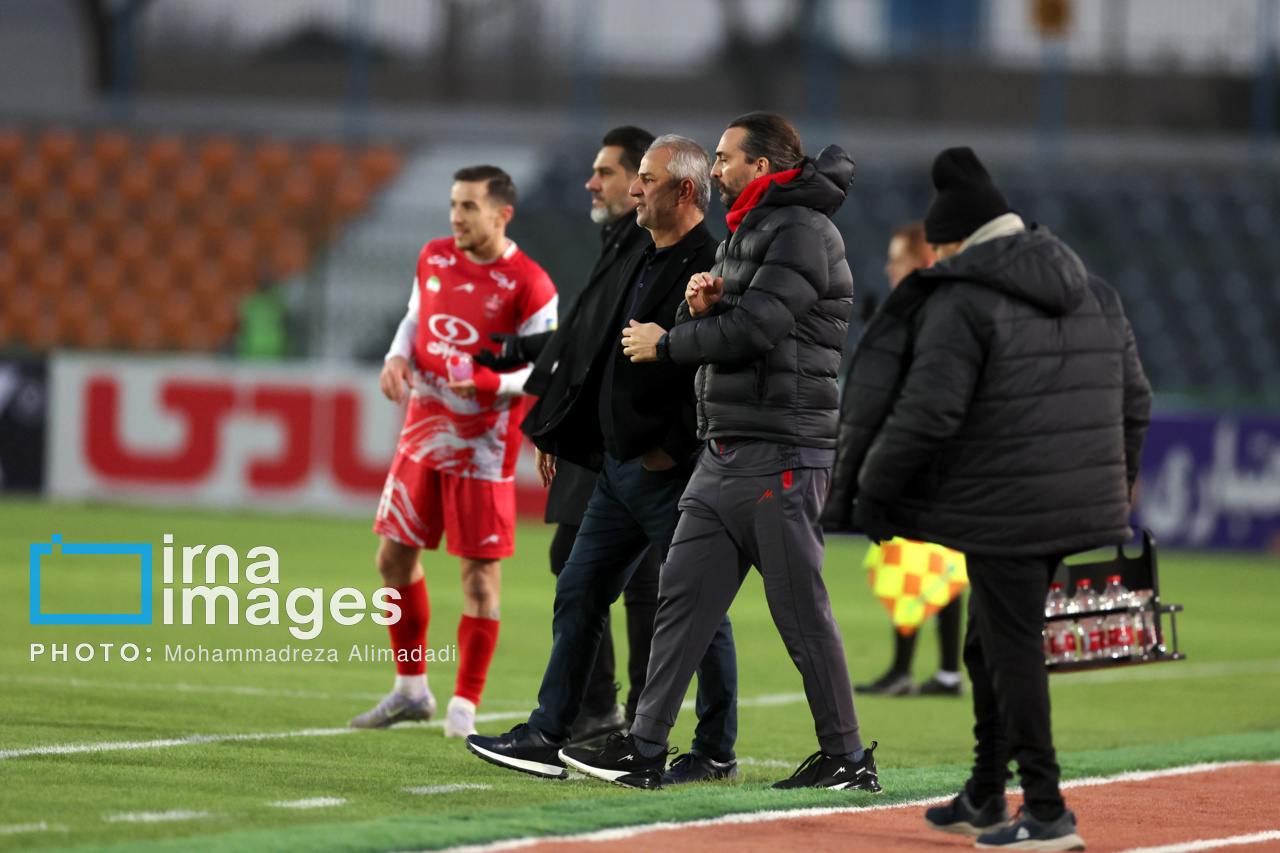 لیگ برتر فوتبال - پرسپولیس و گل گهر