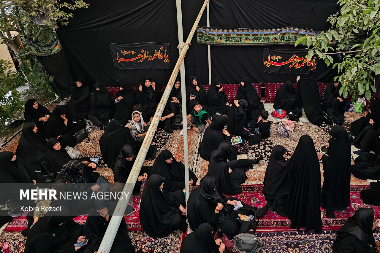روضه‌خوانی سنتی در خانه نوغانی‌های مشهد