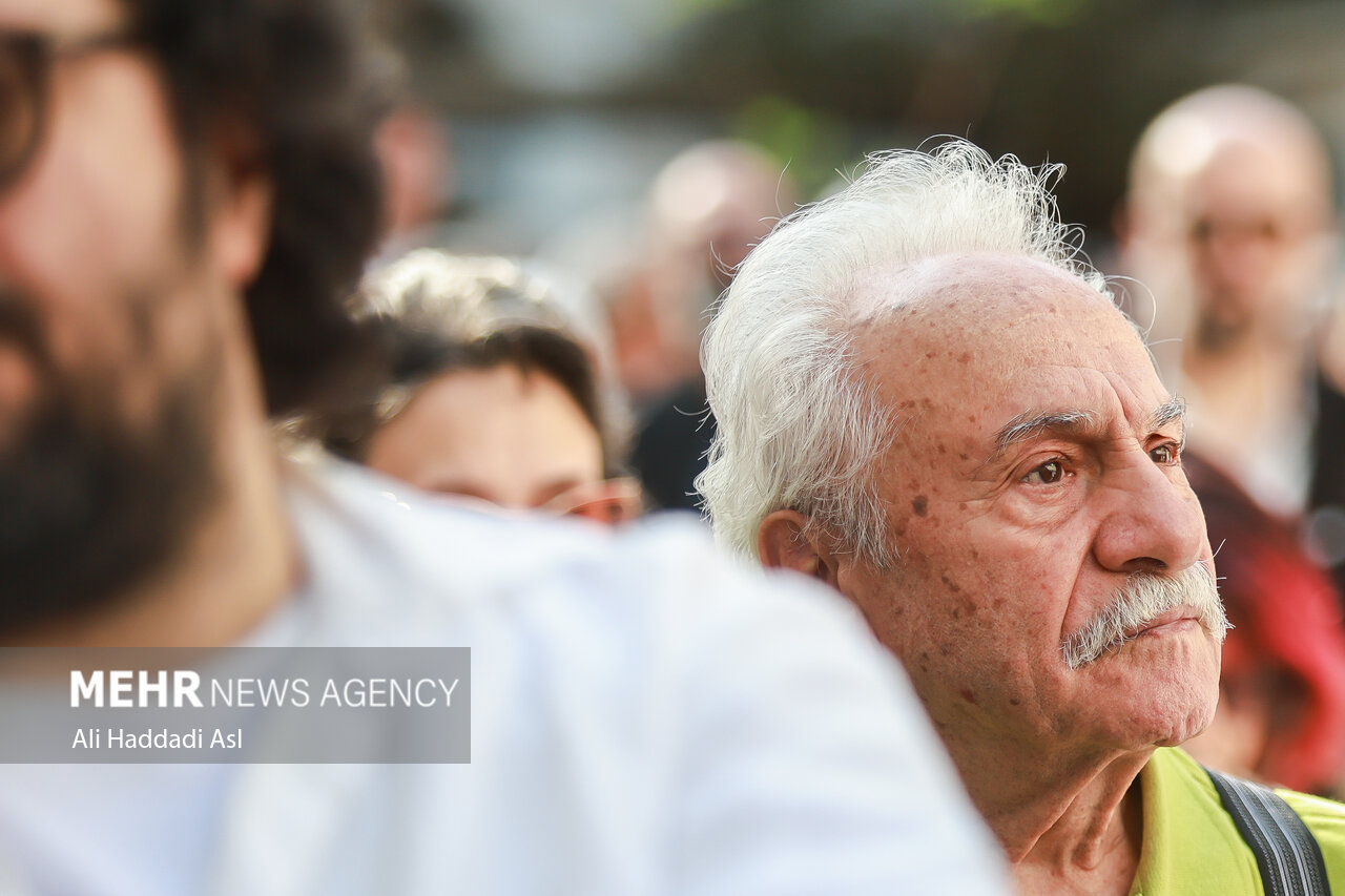 تصاویر مراسم تشییع پیکر ناصر تقوایی