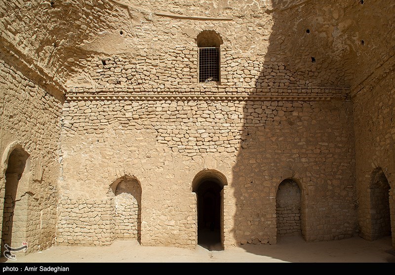 کاخ اردشیر بابکان - شیراز 