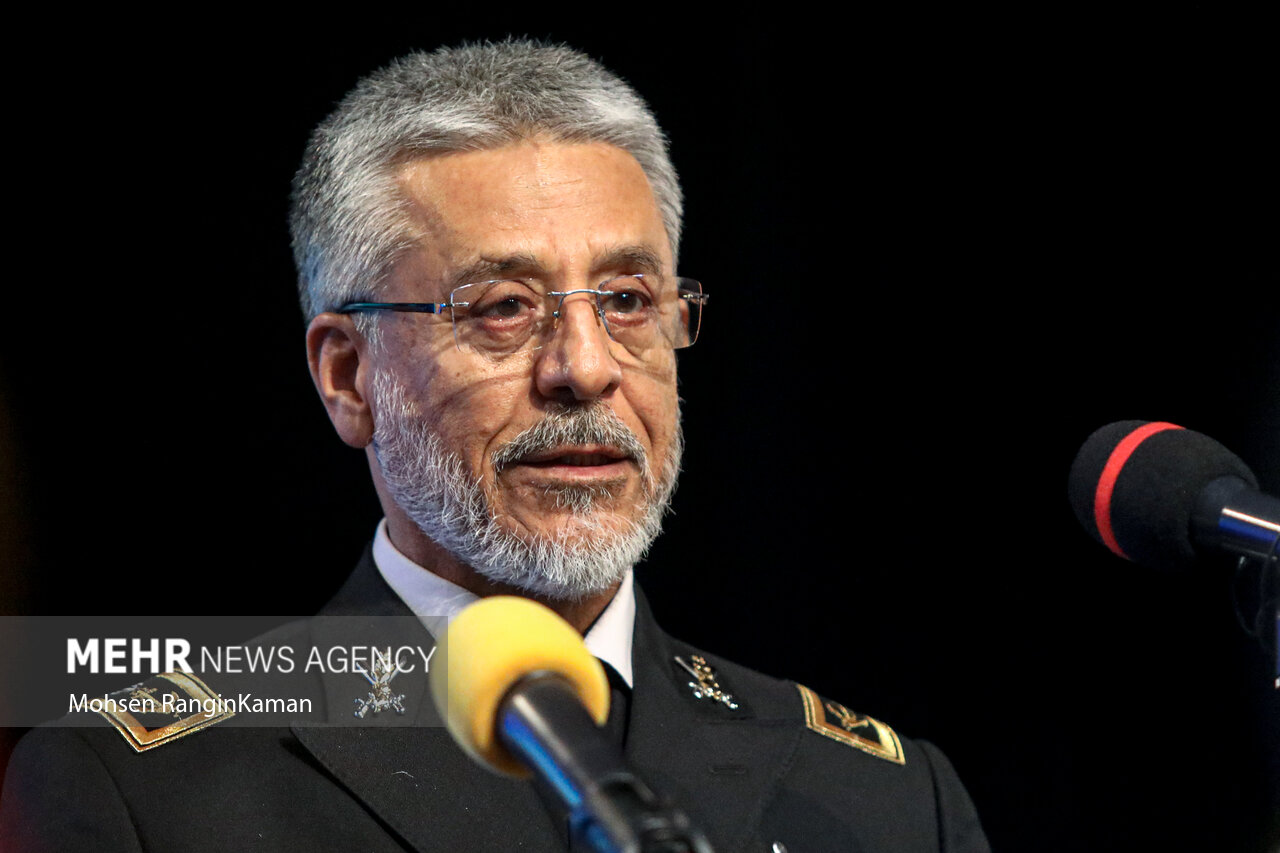 نشست رئیس ستاد آجا