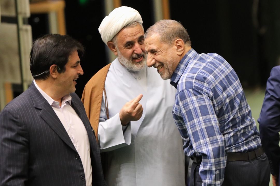 دومین نشست بررسی لایحه بودجه 1404 در صحن علنی مجلس