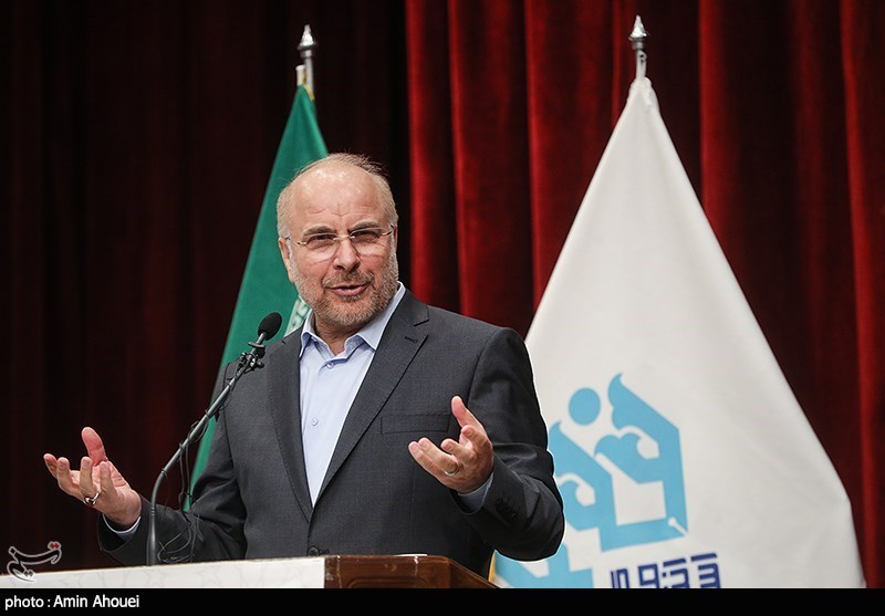 حضور رئیس مجلس در کنگره معلمان انقلاب اسلامی