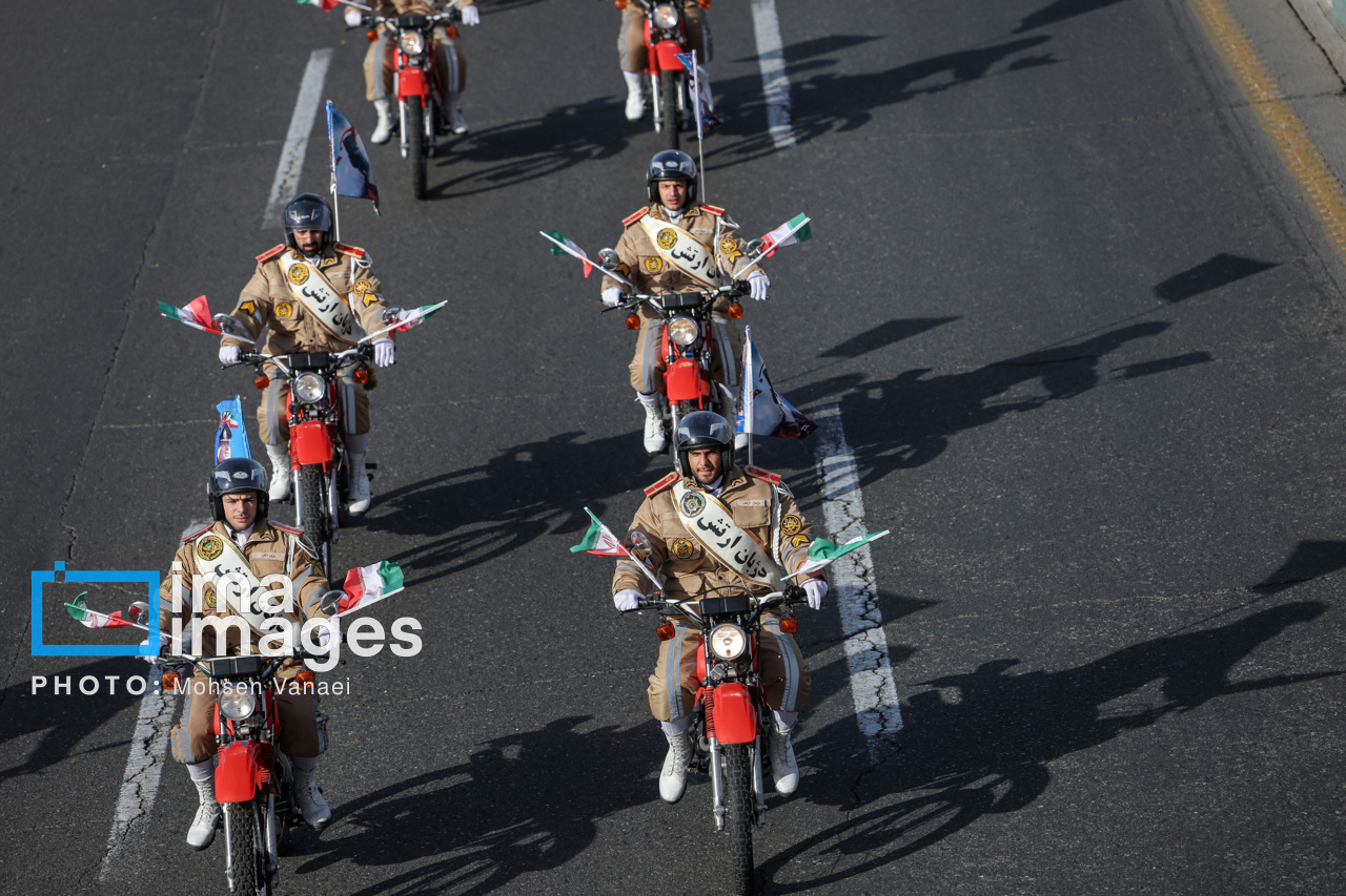 رژه موتور سواران 