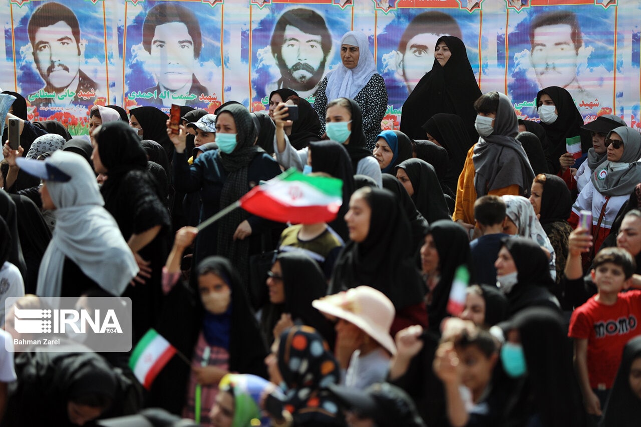 استقبال گرم مردم سرپل ذهاب از رئیس جمهور