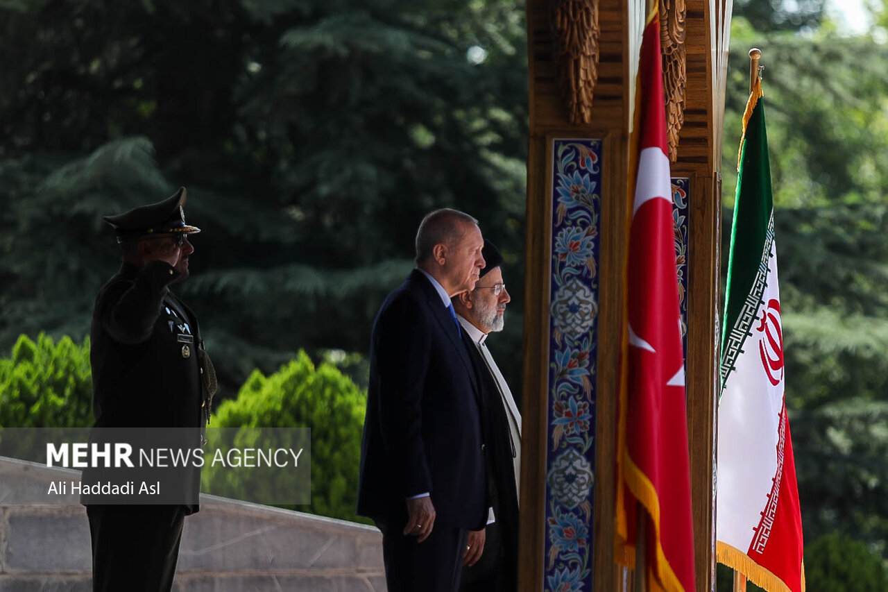 مراسم استقبال رسمی رئیسی از اردوغان 