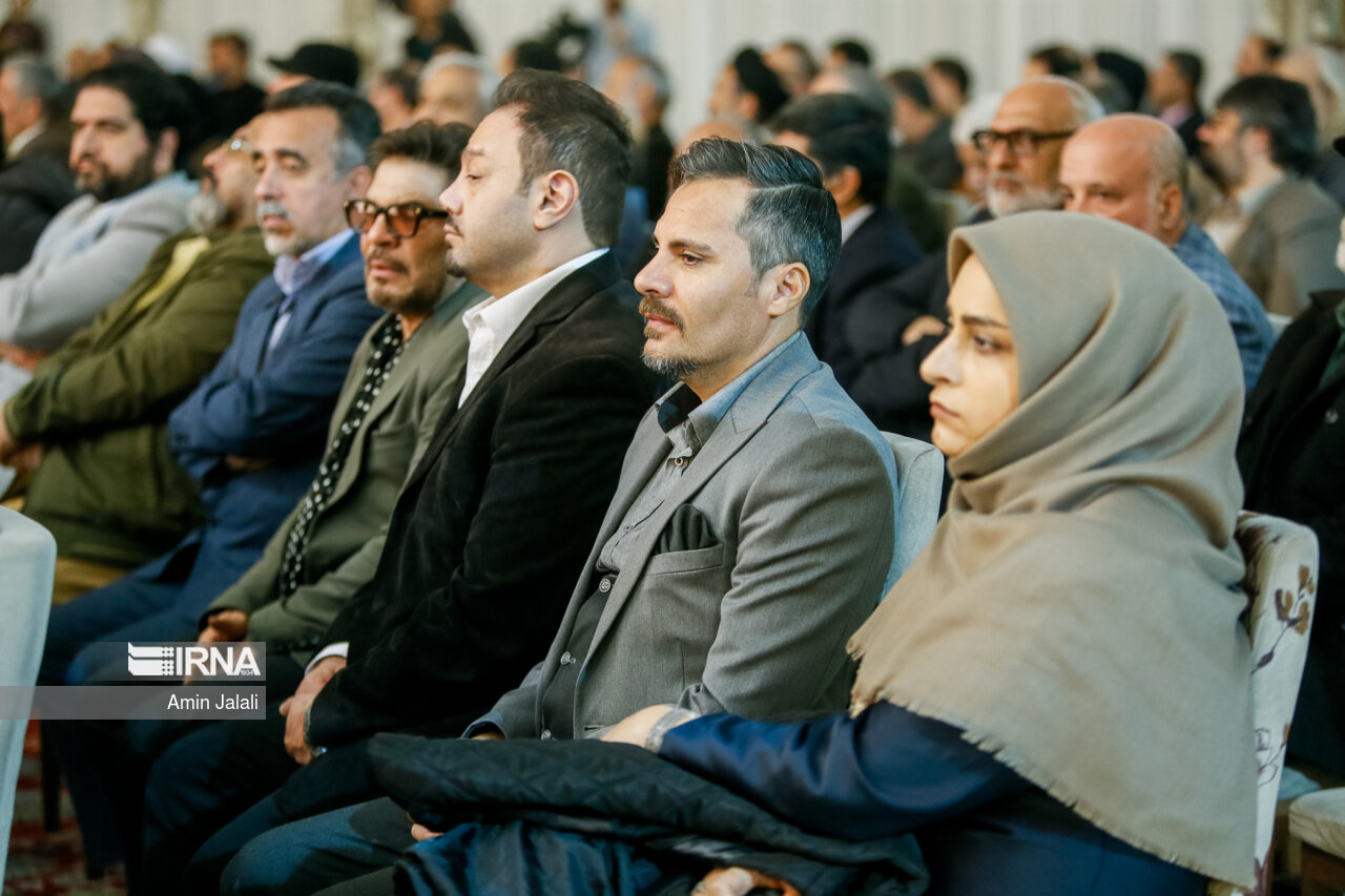 دیدار اهالی فرهنگ و هنر با رئیس جمهور