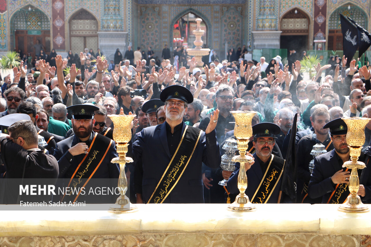 دسته عزای خادمان حرم بانوی کرامت در روز شهادت امام رضا(ع)