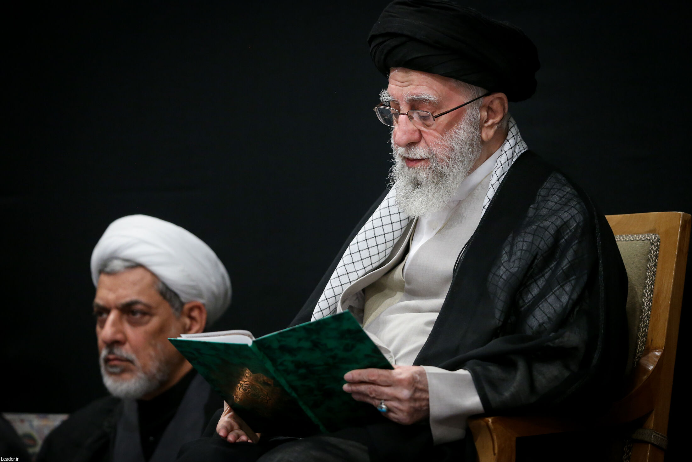 رهبر انقلاب در مراسم بزرگداشت شهدای جنگ تحمیلی