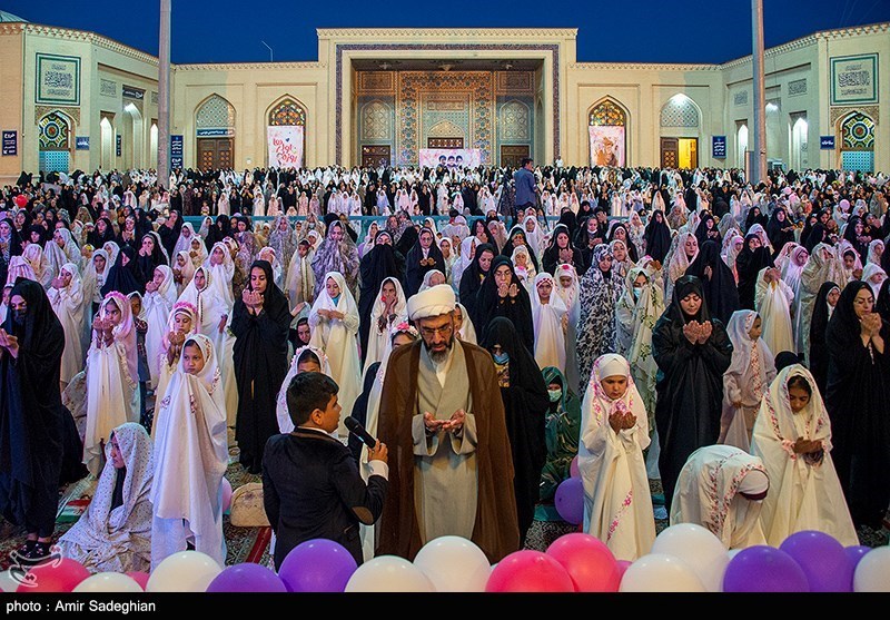 جشن روزه اولی ها در حرم مطهر حضرت شاهچراغ (ع)