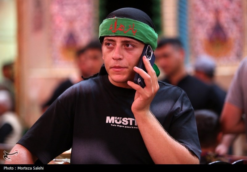 حرم مطهر امام حسین (ع) در شب اربعین