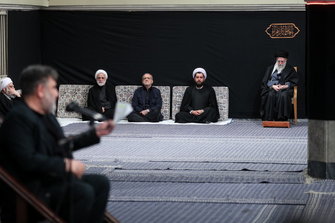 تصاویری از اولین شب مراسم عزادارای شهادت حضرت زهرا