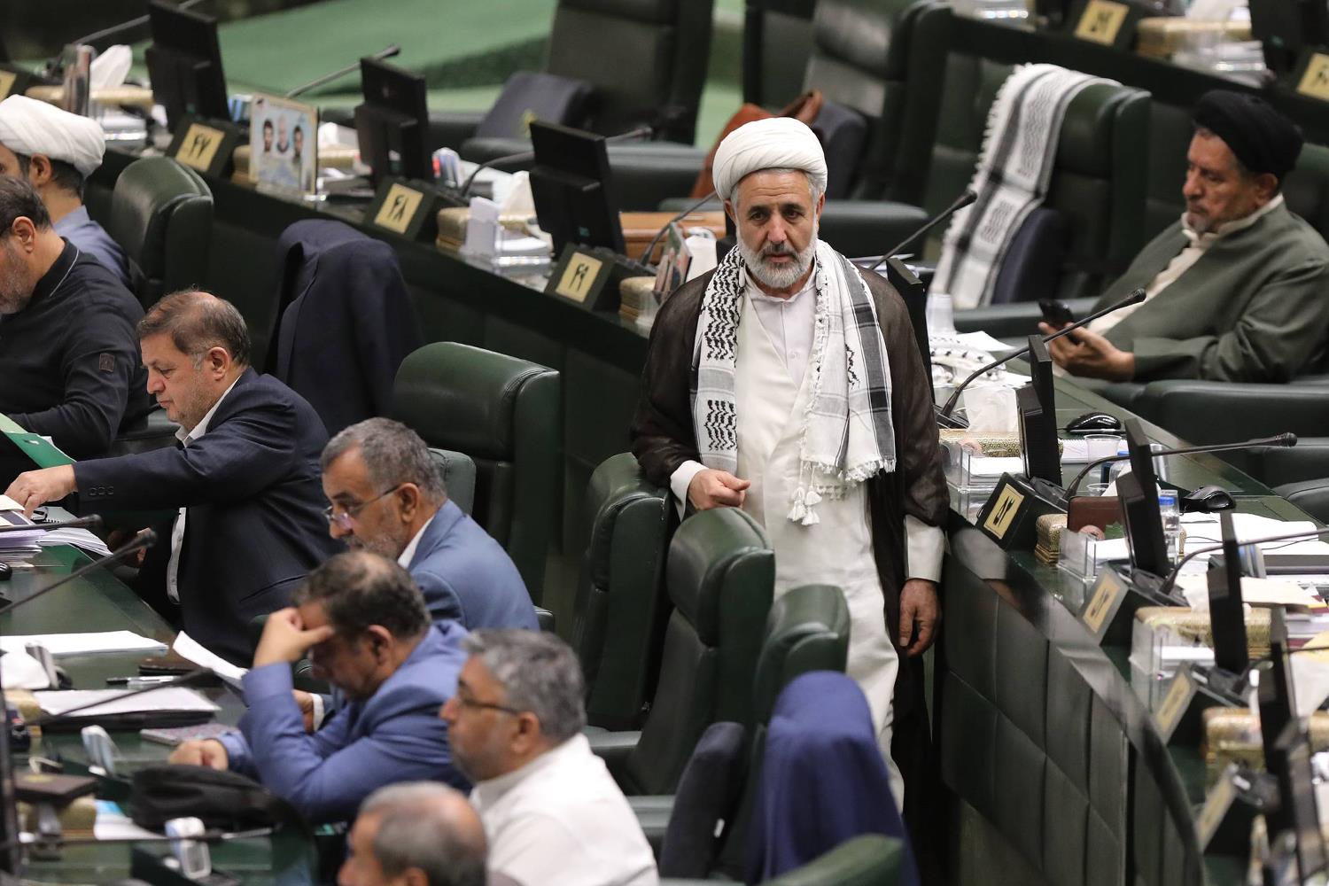 بیست و هشتمین نشست بررسی برنامه هفتم توسعه در صحن علنی مجلس