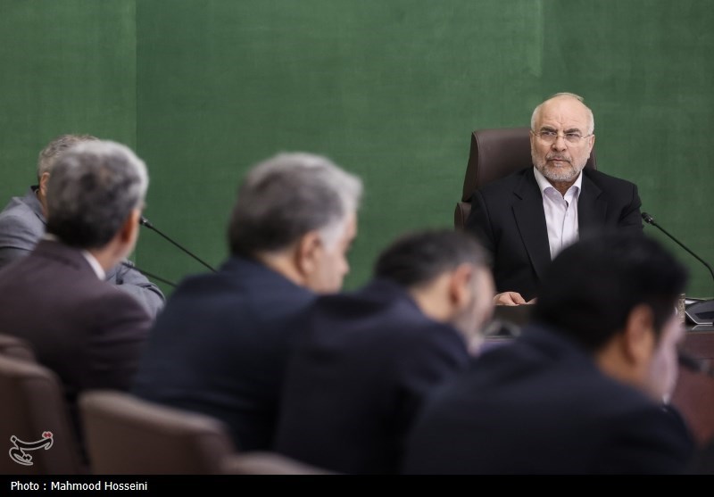 تقدیر از معلمان نمونه با حضور قالیباف