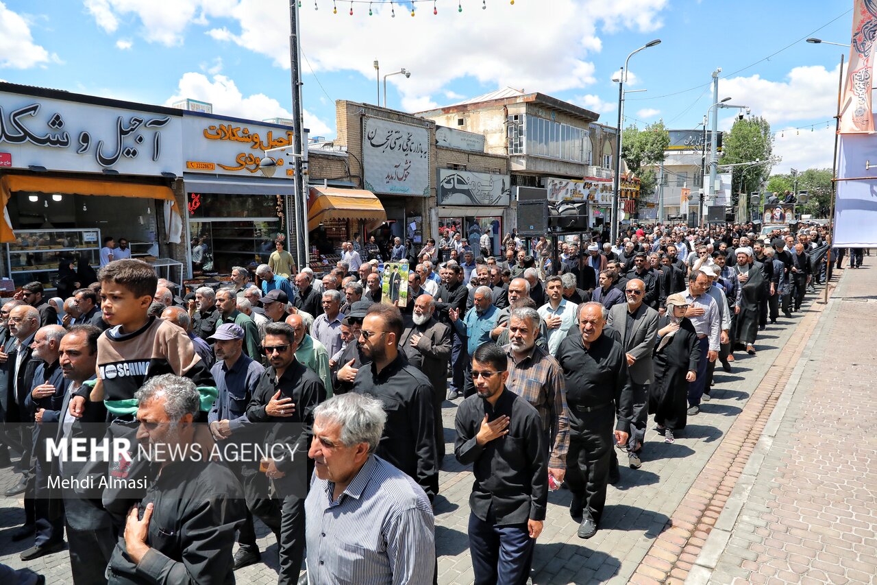 دسته عزاداری سالگرد ارتحال امام خمینی (ره) در زنجان