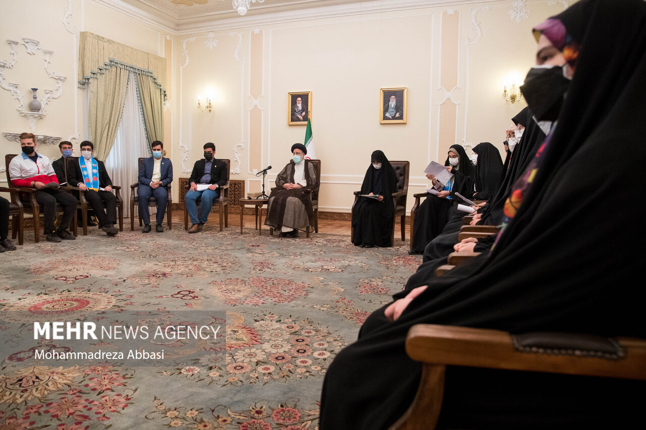 دیدار تشکل‌های دانش‌آموزی با رییس جمهور