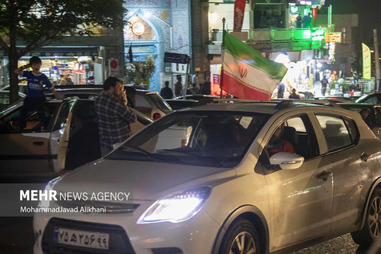 شادی مردم پس از حملات موشکی سپاه