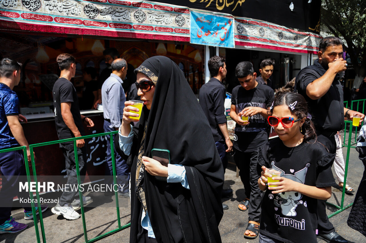 موکب های پذیرایی از زائران رضوی در مشهد