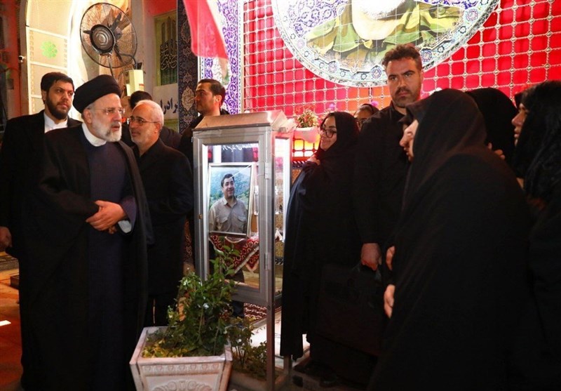 حضور رییس جمهور بر مزار حاج قاسم