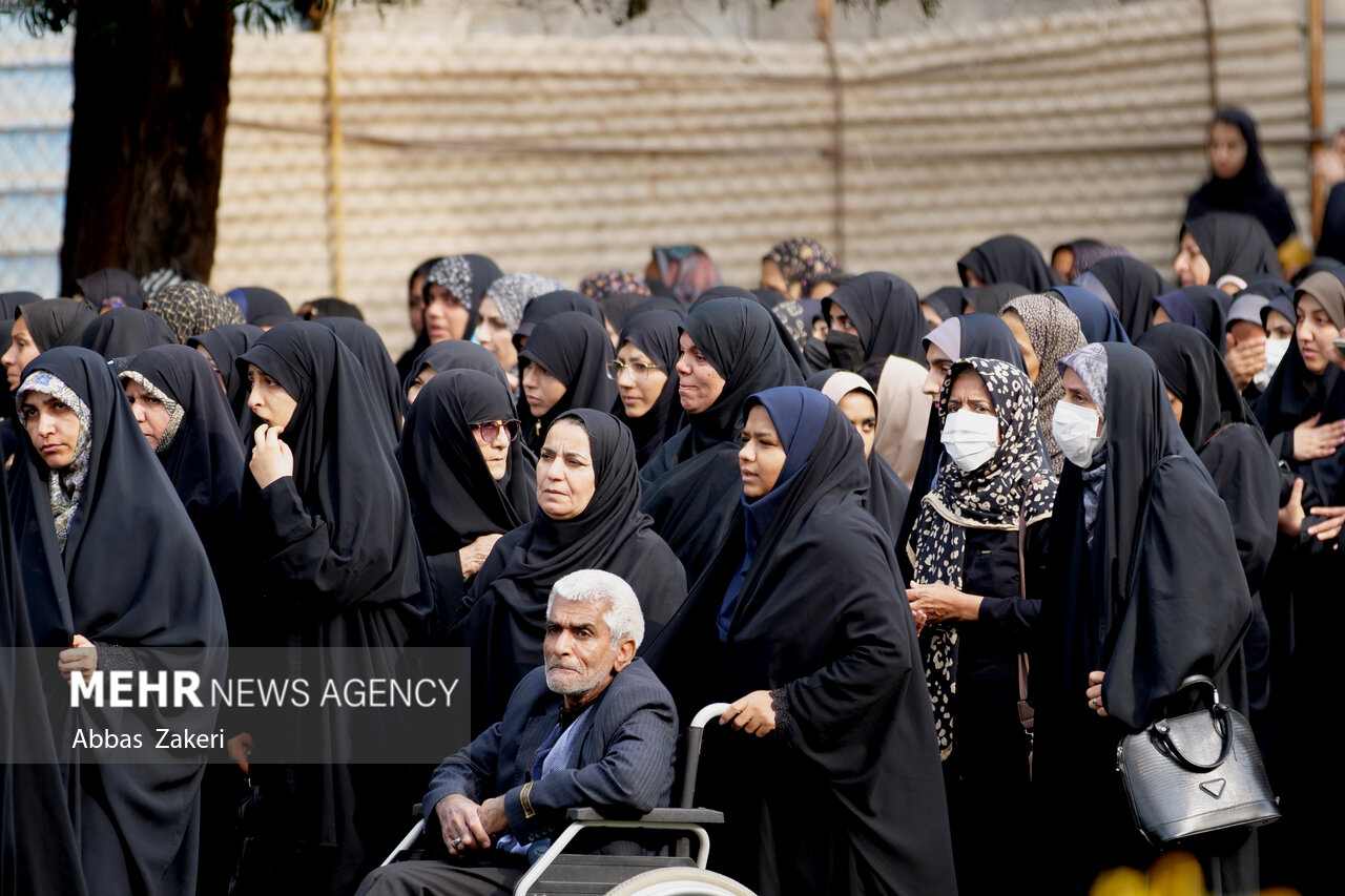  تشییع پیکر مطهر شهید «مجتبی شهیدی زاده» در بندرعباس