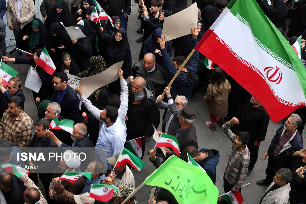 تجمع اعتراضی در محکومیت حمله آمریکا به تاسیسات هسته‌ای - اردبیل