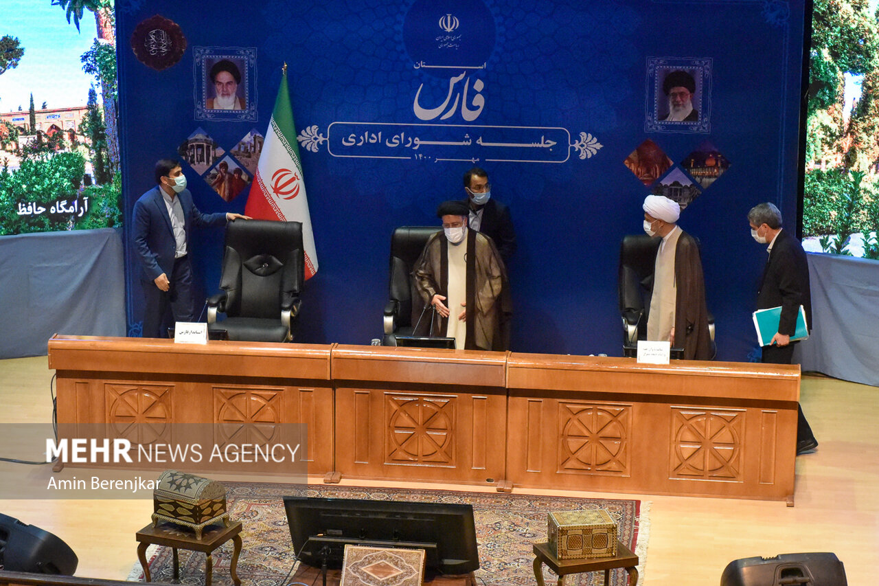 جلسه شورای اداری استان فارس