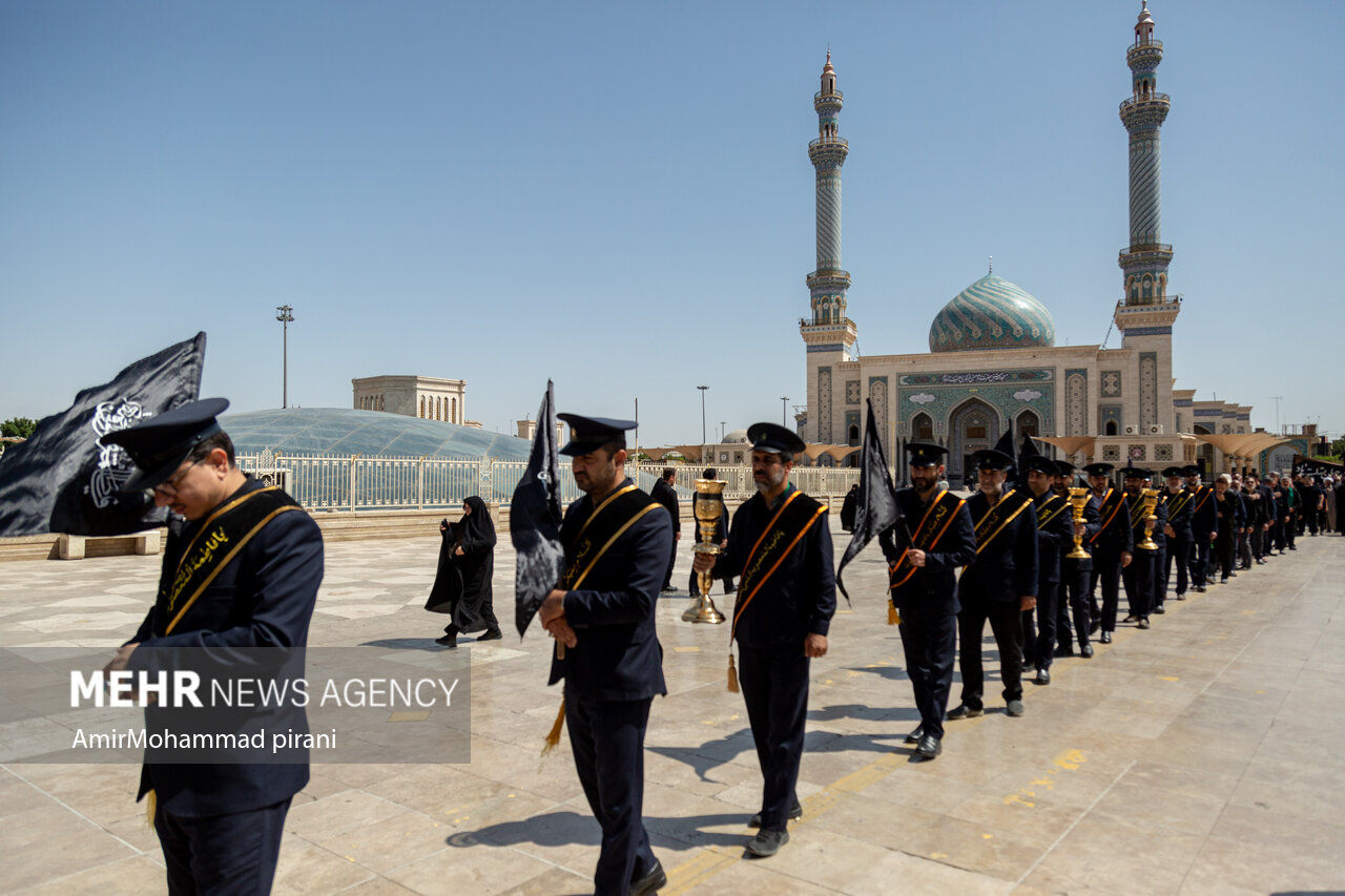 دسته عزای خادمان حرم بانوی کرامت در روز شهادت جواد الائمه (ع)