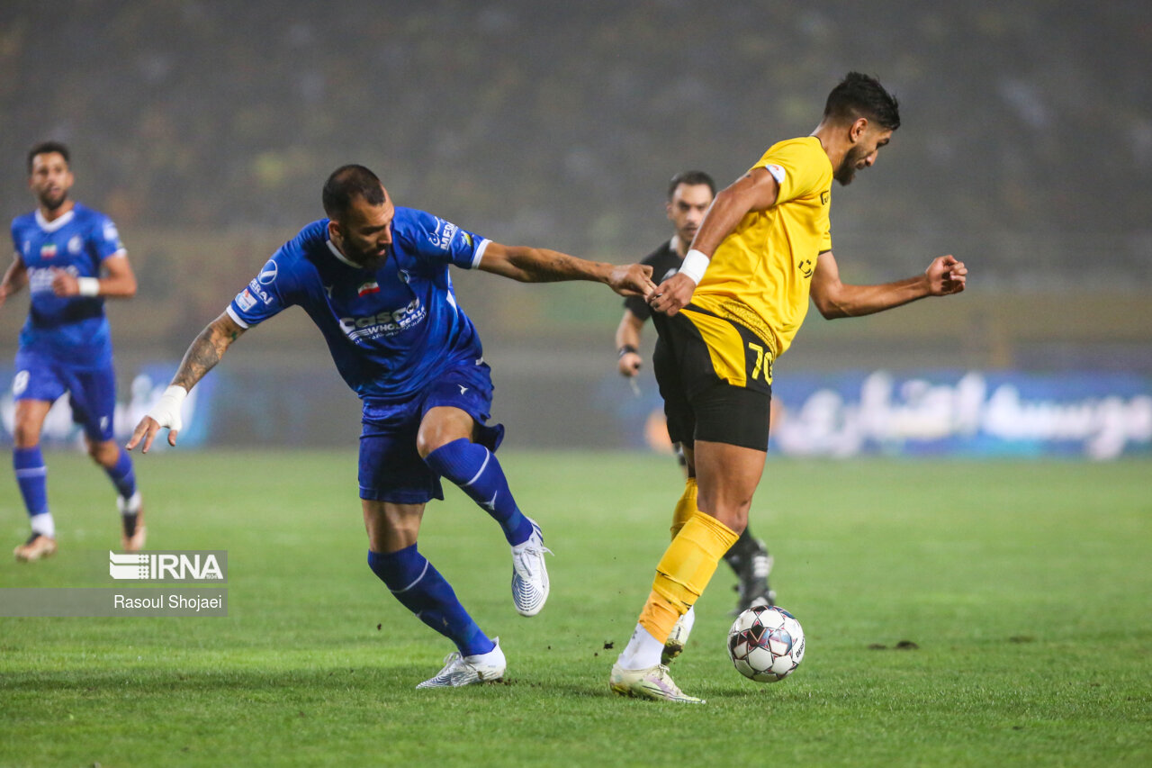 لیگ برتر فوتبال- سپاهان و استقلال