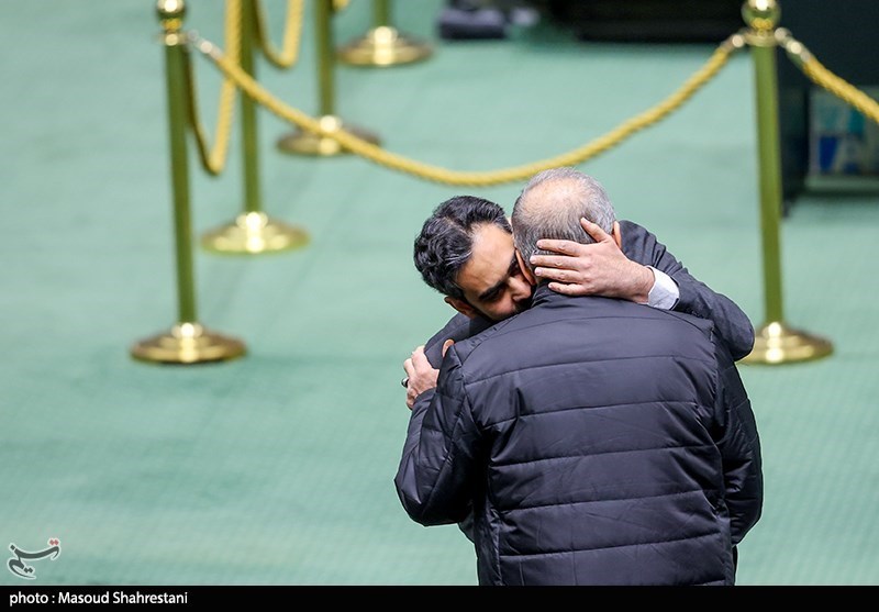 جلسه استیضاح وزیر اقتصاد با حضور رئیس جمهور