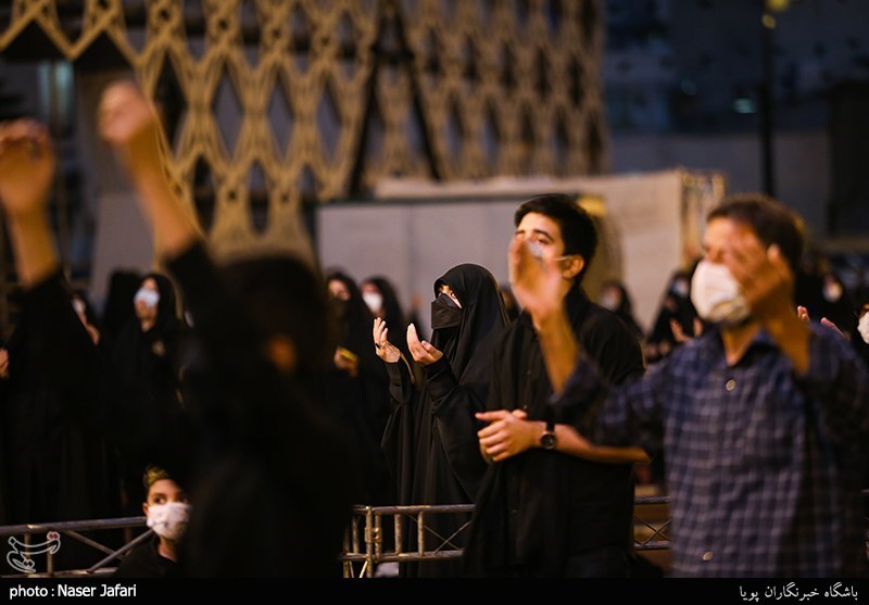 مراسم عزاداری محرم در میدان امام حسین