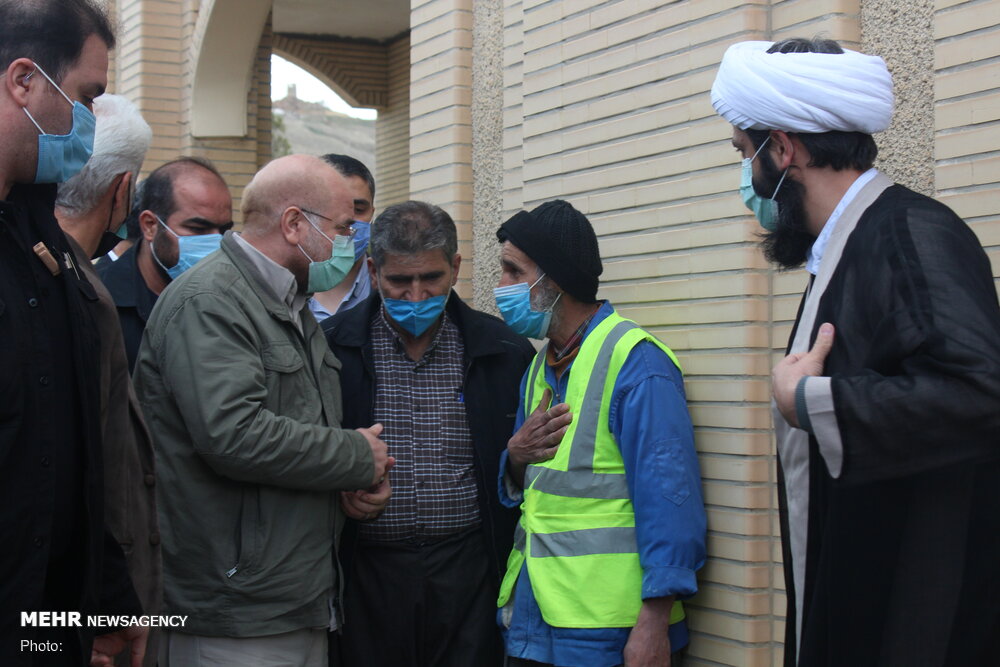 حضور قالیباف در گلزار شهدای سنندج