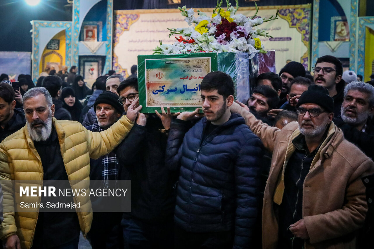 تشییع پیکر شهدای اغتشاشات