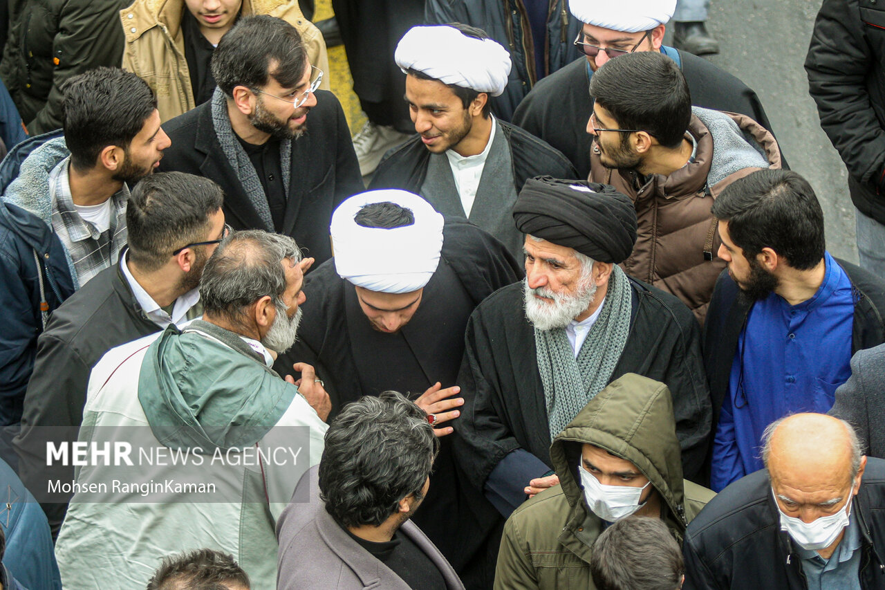 تشییع پیکر آیت‌الله محمد امامی کاشانی
