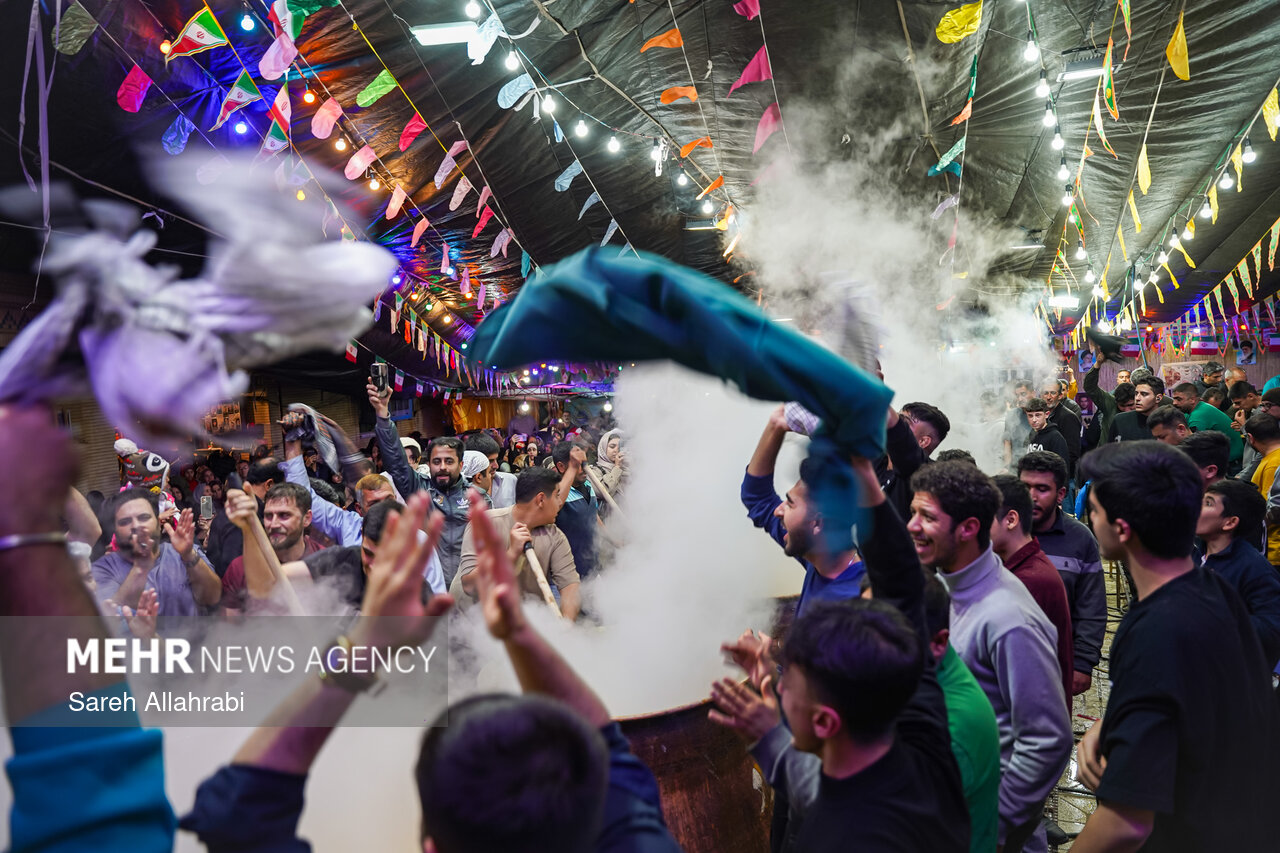 پخت ۵۰ تن سمنو در شیراز