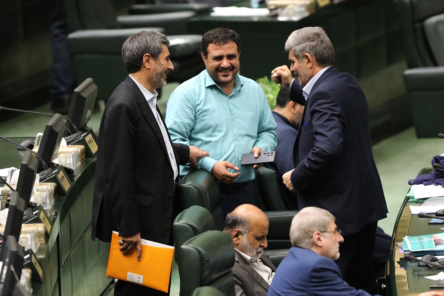 نشست بررسی برنامه هفتم توسعه در صحن علنی مجلس