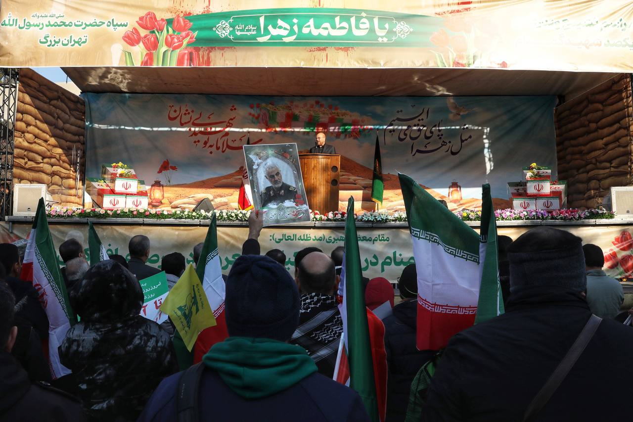  قالیباف در آئین تشییع شهدای گمنام در تهران