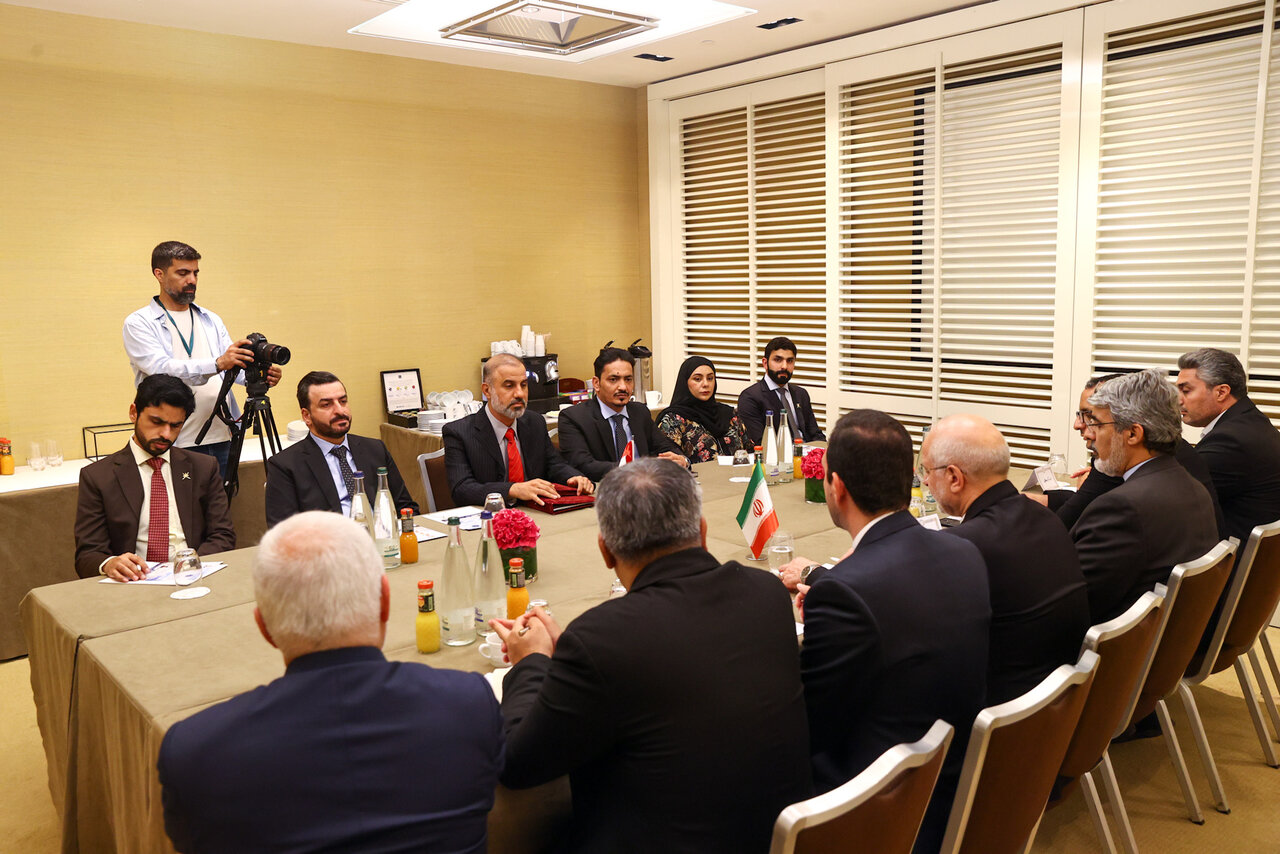 دیدار رئیس مجلس عمان با قالیباف