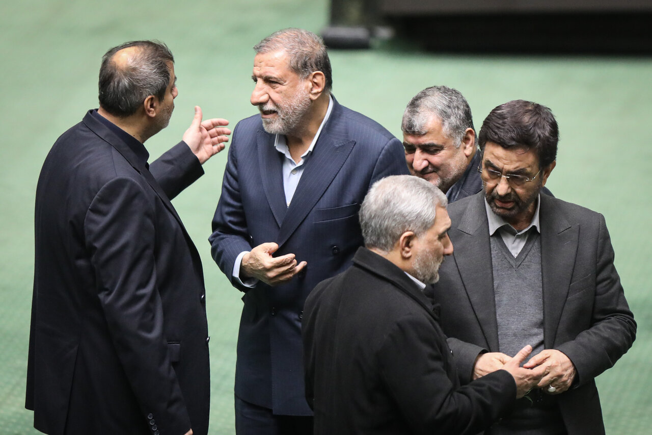 نشست علنی ۹ دی ماه مجلس