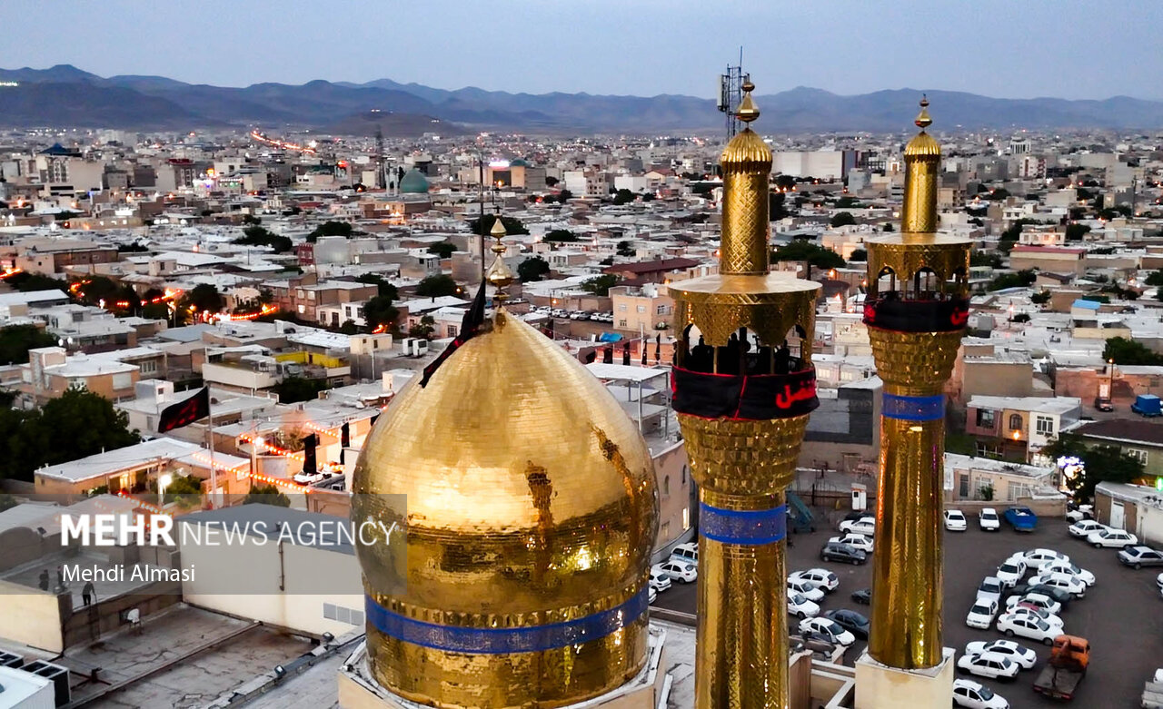 آیین تعویض پرچم حسینیه اعظم زنجان