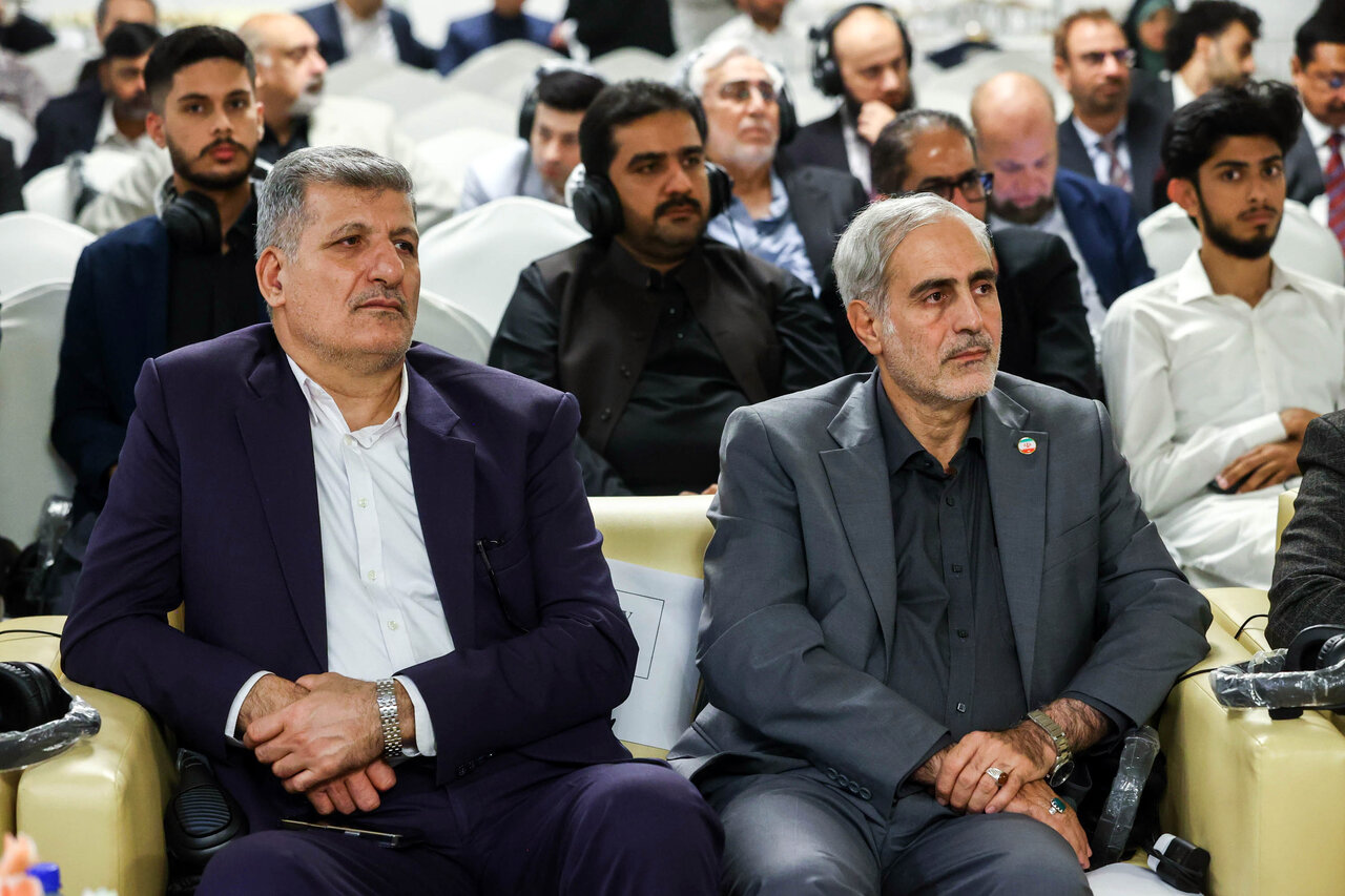 نشست قالیباف با فعالان اقتصادی پاکستان و ایران